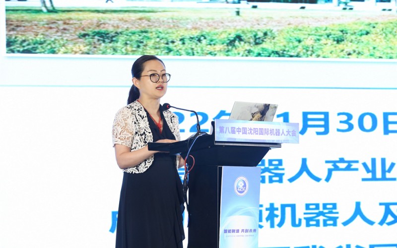 10.沈陽市工信局局長張文哲宣講我市機器人產業(yè)發(fā)展情況（2）_副本.jpg