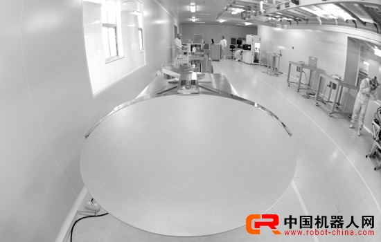 我首臺(tái)大負(fù)載真空機(jī)械手在沈陽(yáng)研制成功